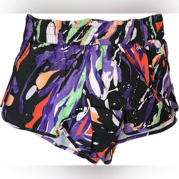 DSG High Rise Stride Multi Landscape Shorts, Multi-Color, Medium, NWT - Picture 2 of 7